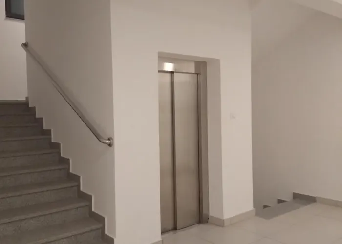 Centar Neva * 特雷比涅