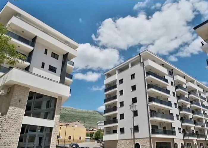 Centar Neva 公寓 特雷比涅